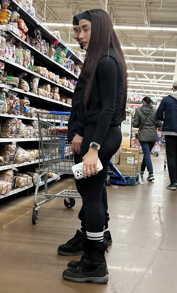 Tight Latina In Boots And Black Leggings #Ff7AF0Gp