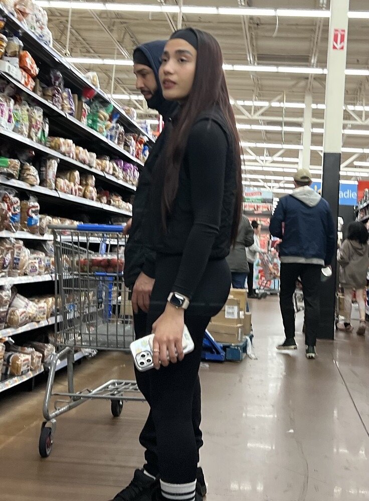 Tight Latina In Boots And Black Leggings #jVkbhMTP